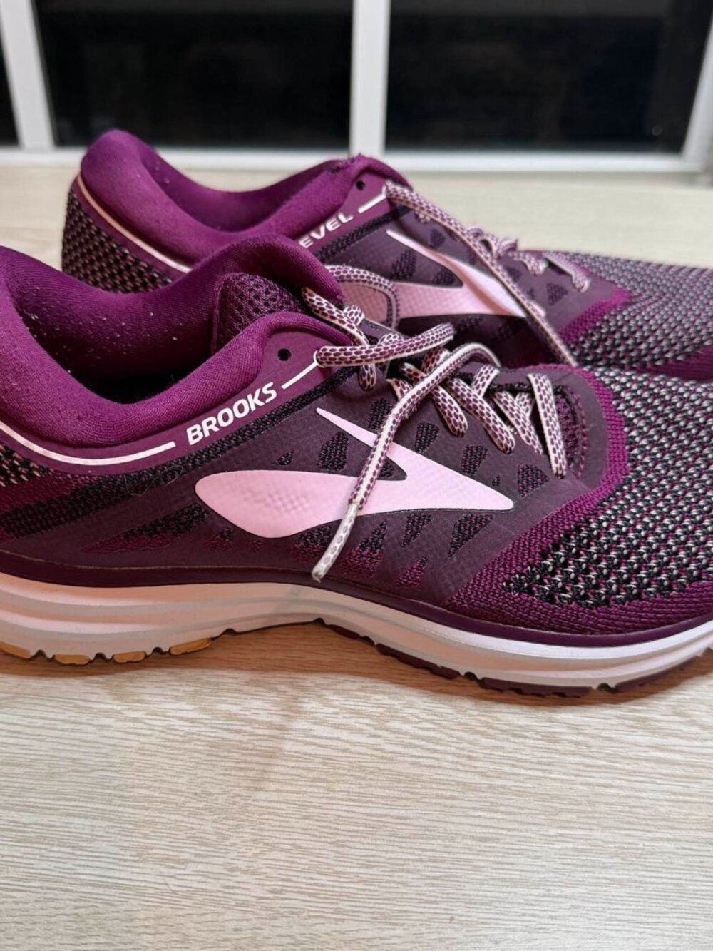 Brooks Revel 9 Plum Women's Running Shoes - Picture 1 of 6